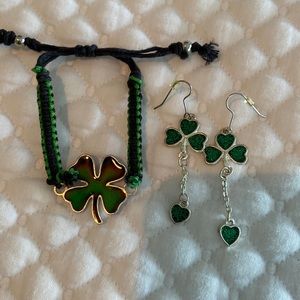 Women’s bracelet & earring set. St. Patrick set. Bracelet changes w/ mood